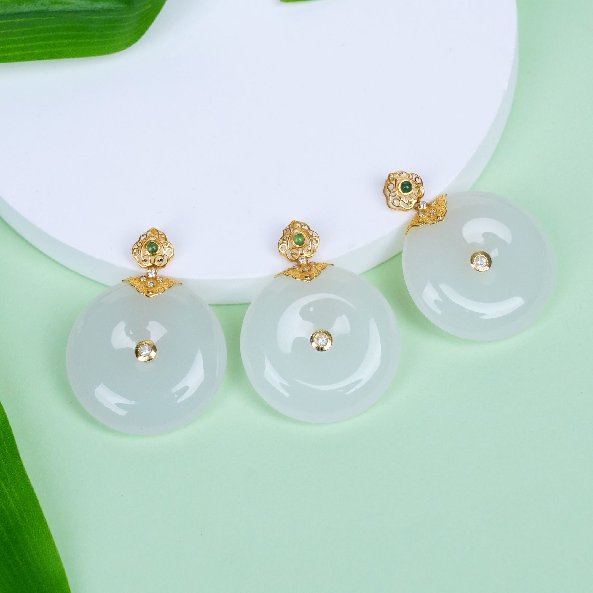 18K Gold Qinghai Hetian Nephrite Jade Pendant — Qinghai jade