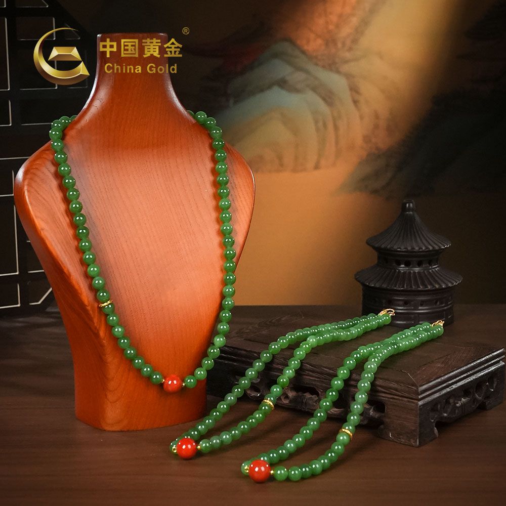 Russian Green Nephrite Jade Beaded Bracelet — Russian jade
